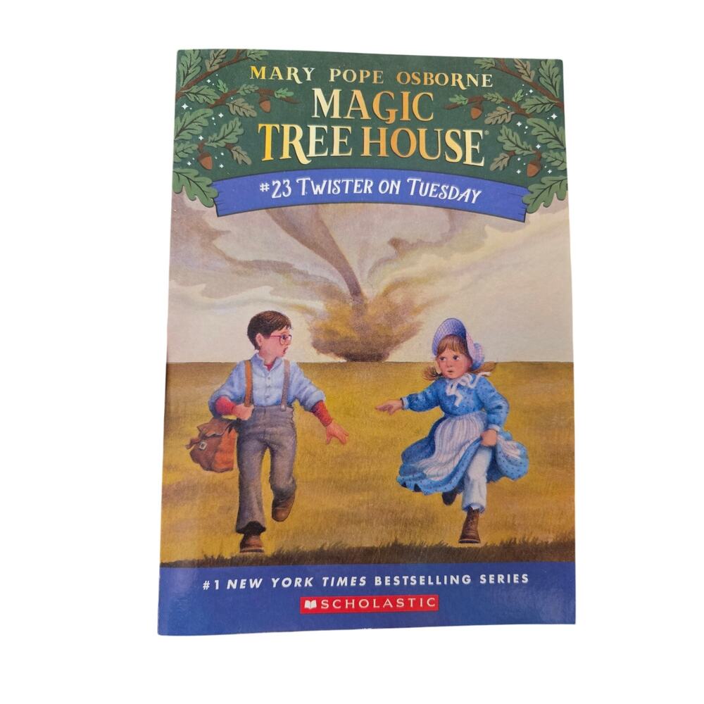 MAGIC TREE HOUSE #23 TWISTER ON TUESDAY Mary Pope Osborne Chapter Book